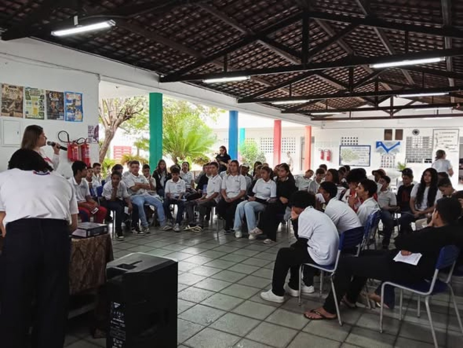 PROGRAMA DIGNIDADE MENSTRUAL ATENDE A ESCOLA IRACEMA MARQUES E O POVOADO LAGOA DE SÃO JOÃO